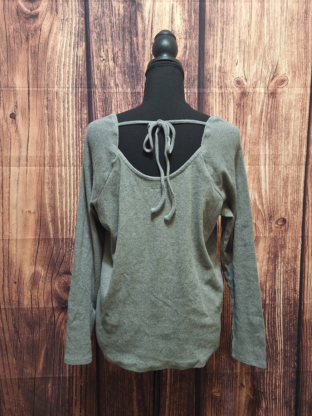 torrid Gray Long Sleeve Henley Top with Square Neck Size 2 - Picture 4 of 5